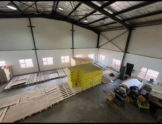 320M² WAREHOUSE TO LET IN SUNDERLAND RIDGE